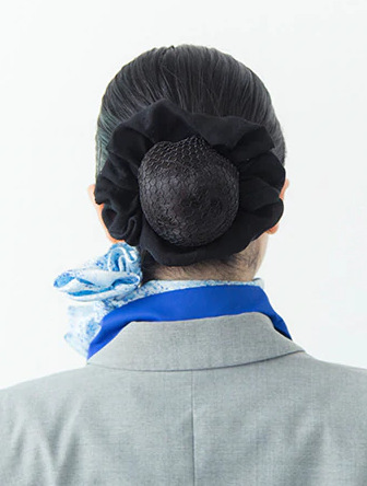 キャビンアテンダントの髪型はどう作る 簡単好印象なcaヘア アレンジ特集 Feeche フィーチェ