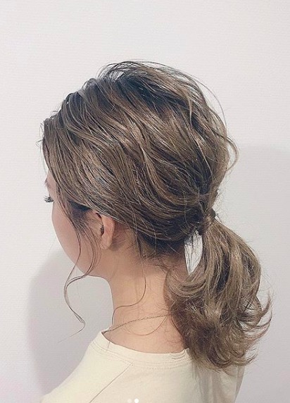 ネイリストらしい服装とヘアスタイルまとめ帖 これから面接の人も転職の人もおしゃれに臨もう Feeche フィーチェ